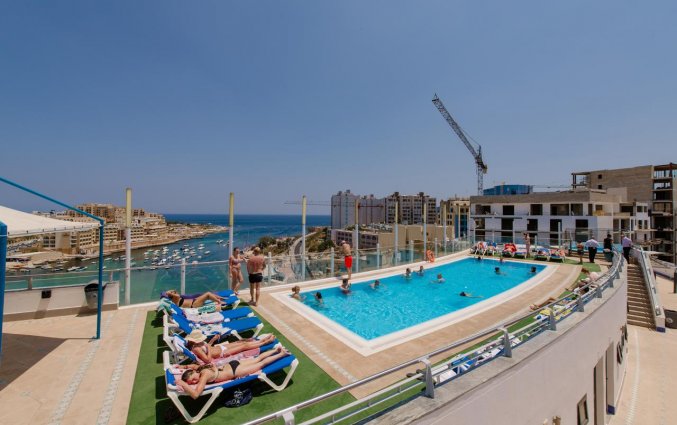 Zwembad van Be.Hotel in Malta